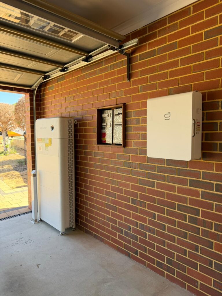 Sigenergy inverter and battery in a Beeliar carport