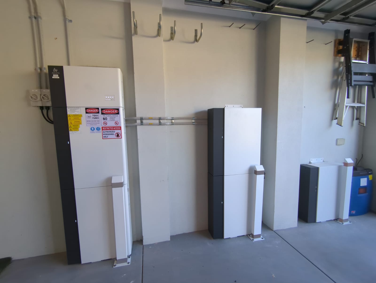 AlphaESS battery and inverter installed in an Iluka garage