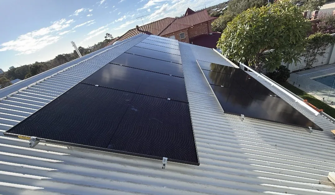 14.72kW of Jinko solar panels on a Colorbond roof in Salter Point